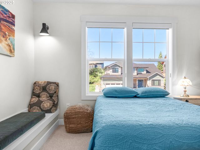 35680 BELLA RIDGE Loop, Astoria, OR 97103