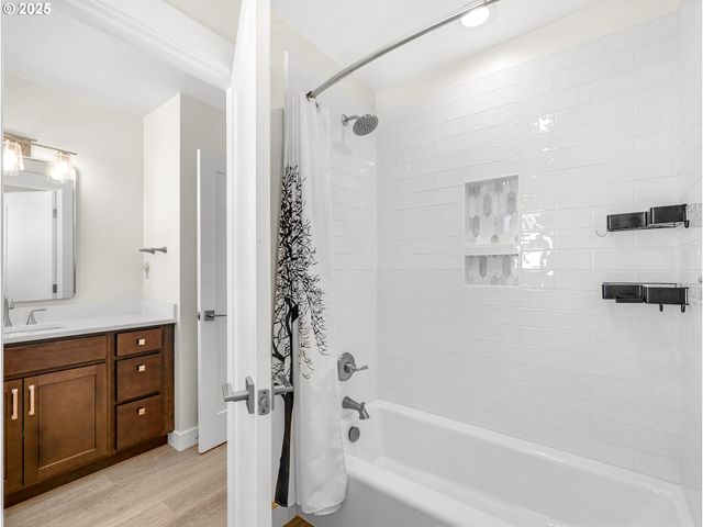 35680 BELLA RIDGE Loop, Astoria, OR 97103
