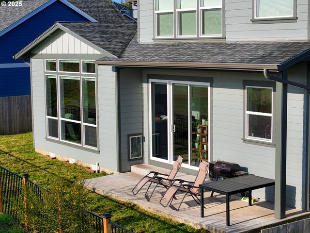 35680 BELLA RIDGE Loop, Astoria, OR 97103