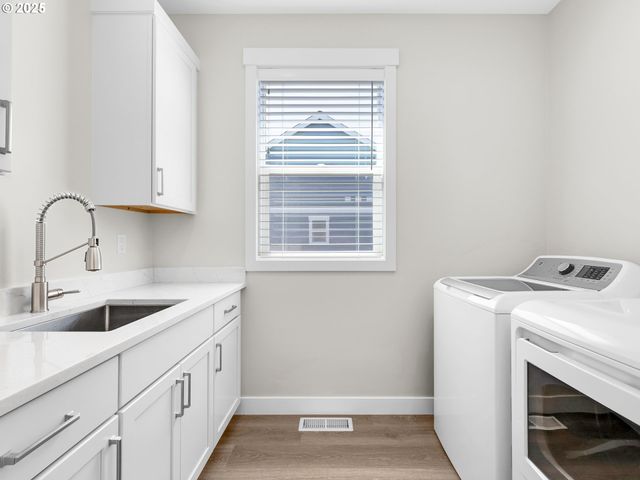 35680 BELLA RIDGE Loop, Astoria, OR 97103