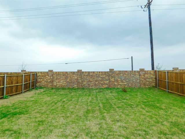 6709 Adderly Road, Pilot Point, TX 76258