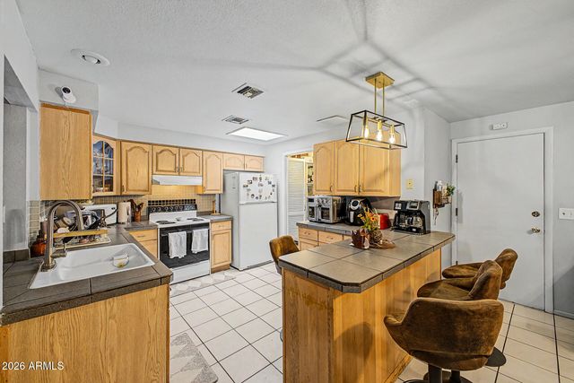 5515 W HATCHER Road, Glendale, AZ 85302