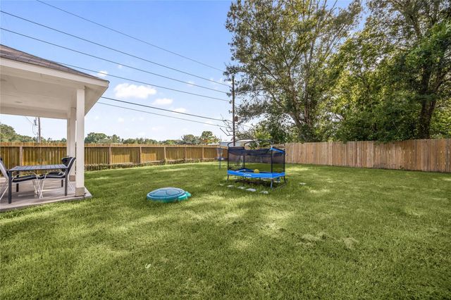 601 Burkett Street, Dayton, TX 77535