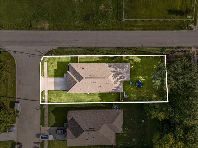 601 Burkett Street, Dayton, TX 77535