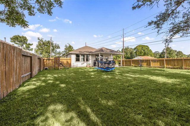 601 Burkett Street, Dayton, TX 77535