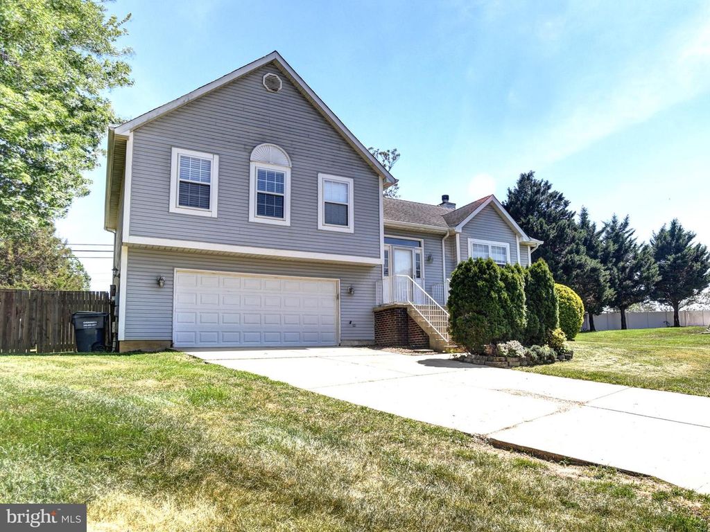 10389 CHAMBERLIN CT E, Waldorf, MD 20601