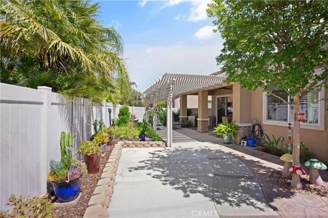 5658 Paseo Famosa, Hemet, CA 92545