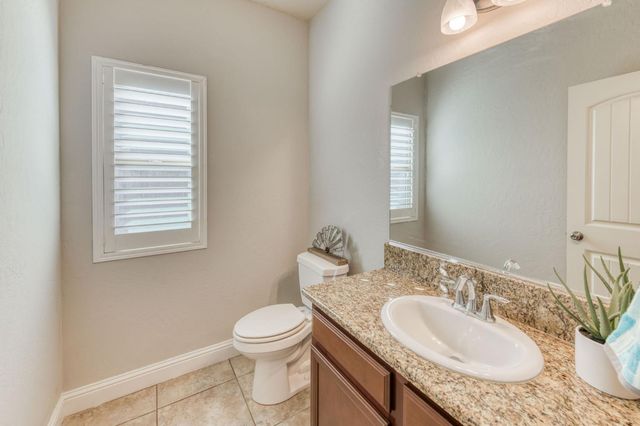 3341 N Pearwood Avenue, Fresno, CA 93727