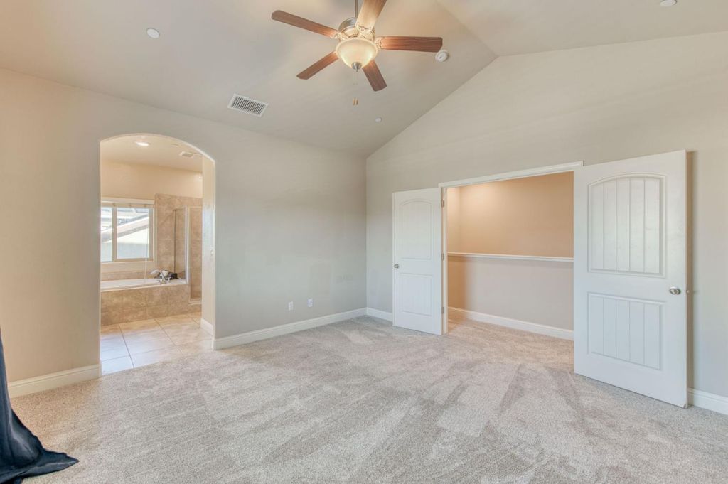 Image 20 of property listing at 3341 N Pearwood Avenue, Fresno, CA 93727