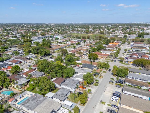 739 W 30th St, Hialeah, FL 33012