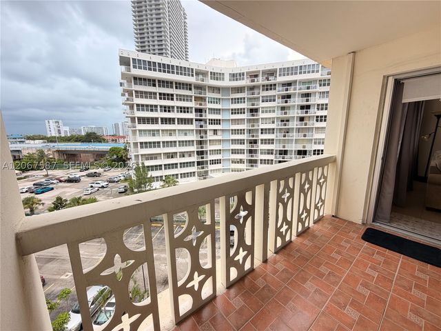 1825 S Ocean Dr 607, Hallandale Beach, FL 33009