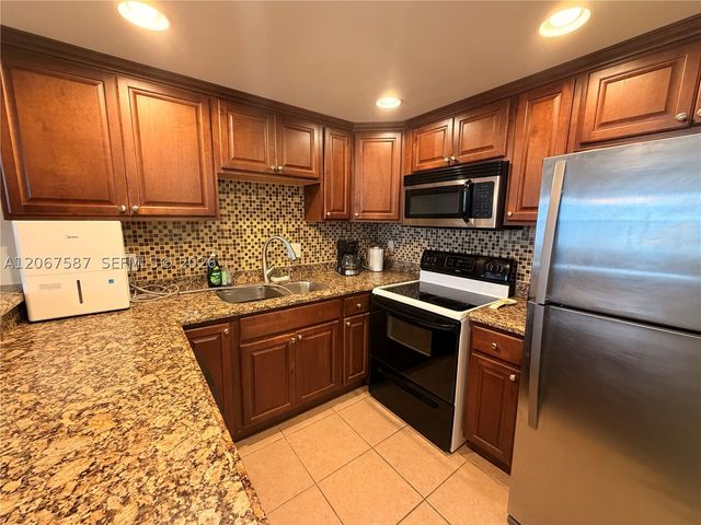 1825 S Ocean Dr 607, Hallandale Beach, FL 33009