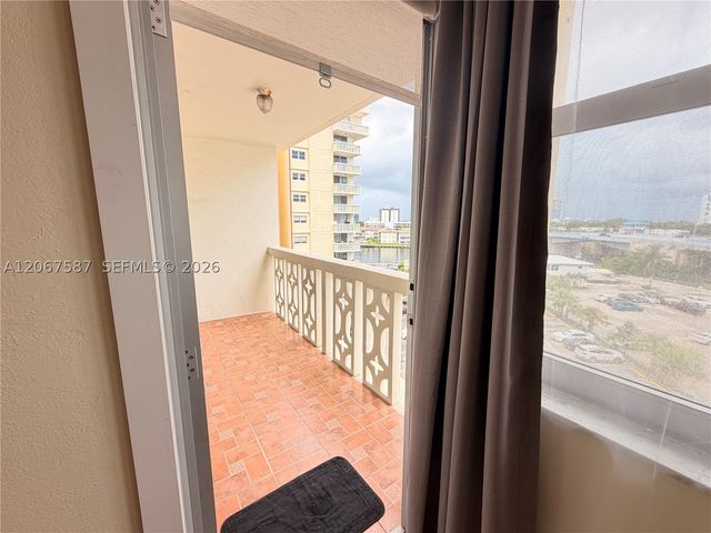 1825 S Ocean Dr 607, Hallandale Beach, FL 33009