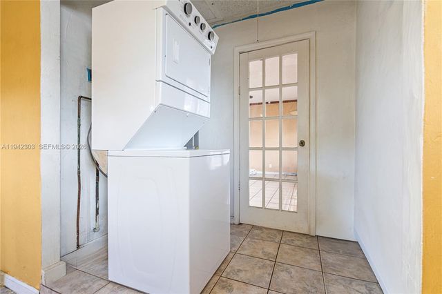 131 NW 19th St, Pompano Beach, FL 33060