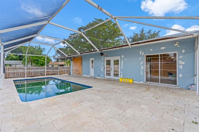 131 NW 19th St, Pompano Beach, FL 33060