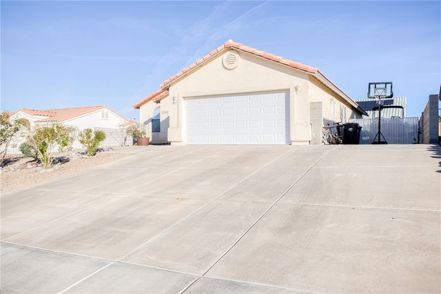 2215 Bonanza Court, Bullhead City, AZ 86442