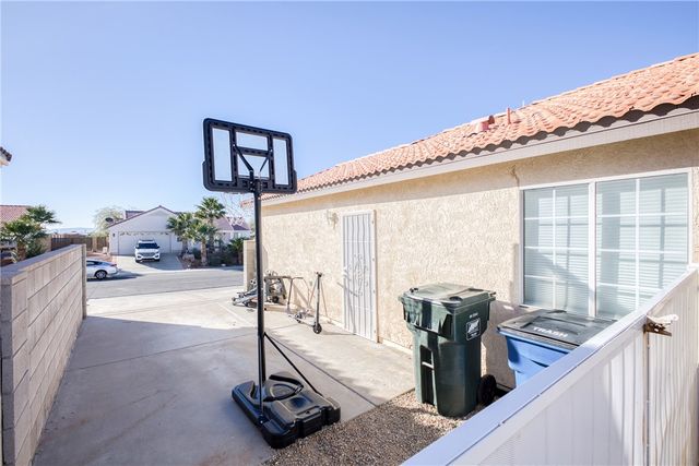 2215 Bonanza Court, Bullhead City, AZ 86442