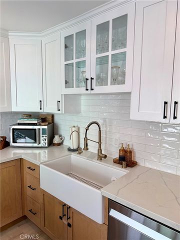 7787 Via Cassano, Burbank, CA 91504