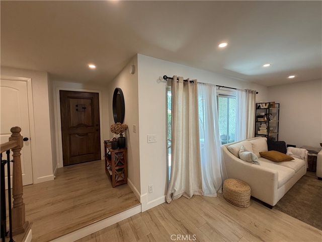 7787 Via Cassano, Burbank, CA 91504