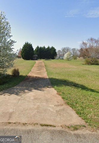 121 S Wilder Way, Williamson, GA 30292