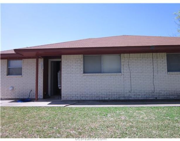 1913 Pine Tree Drive B, Bryan, TX 77802