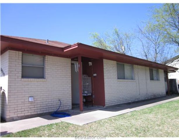 1913 Pine Tree Drive B, Bryan, TX 77802