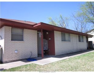 1913 Pine Tree Drive B, Bryan, TX 77802