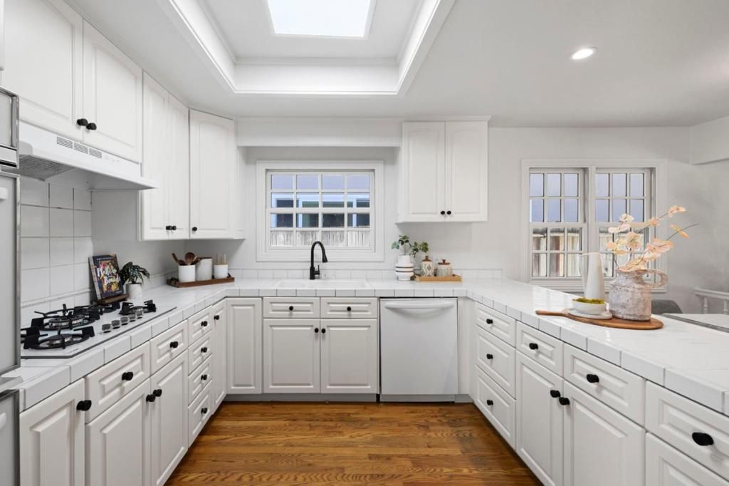 Image 27 of property listing at 349 Bluefish Court, Foster City, CA 94404