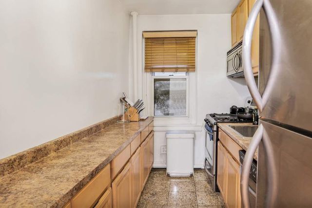 135 E 39th St Apt 3D, New York City, NY 10016