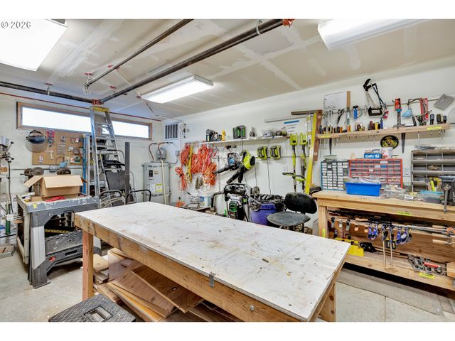 2525 N KILLINGSWORTH St 311, Portland, OR 97217