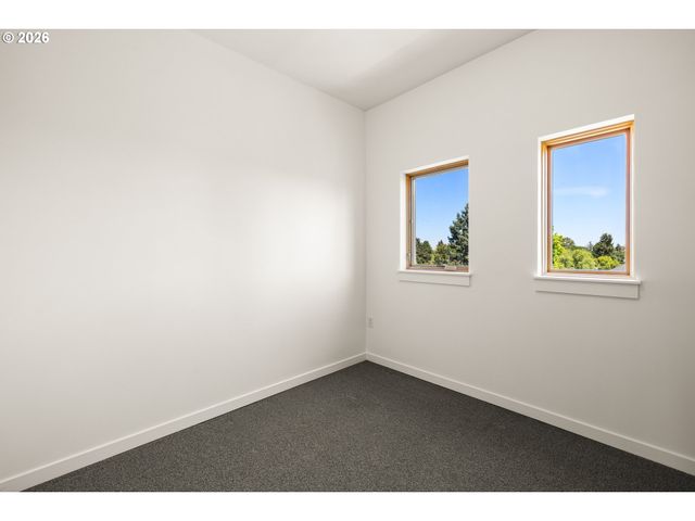 2525 N KILLINGSWORTH St 311, Portland, OR 97217