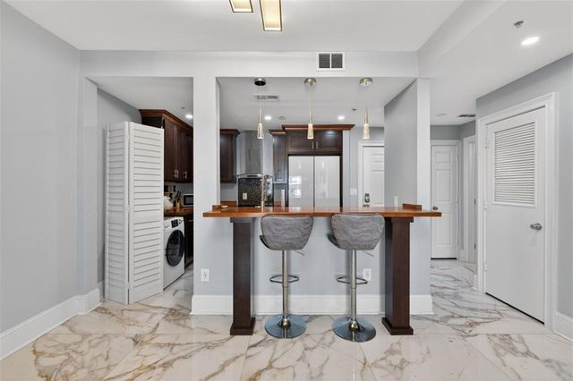 1075 Peachtree Walk NE A512, Atlanta, GA 30309