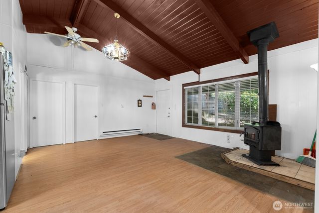 31 N Colony Surf Drive, Lilliwaup, WA 98555