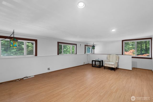 31 N Colony Surf Drive, Lilliwaup, WA 98555