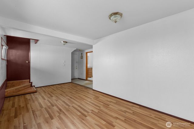 31 N Colony Surf Drive, Lilliwaup, WA 98555