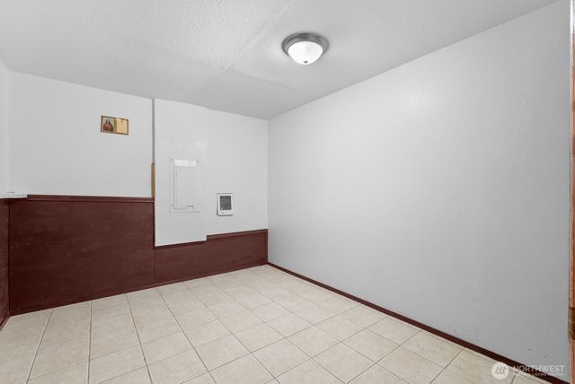 31 N Colony Surf Drive, Lilliwaup, WA 98555