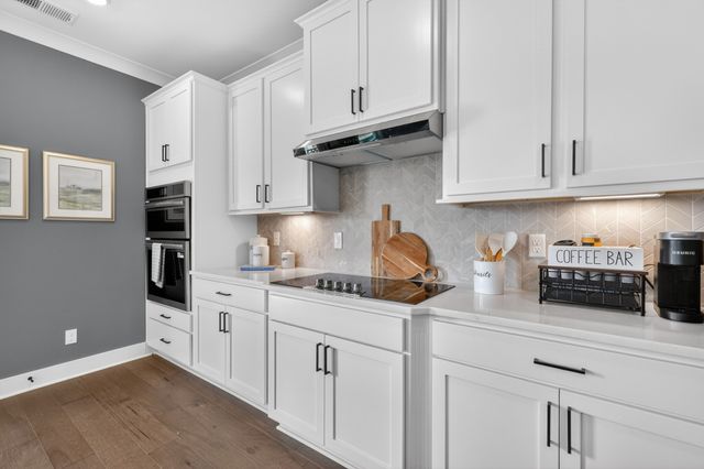 1040 Bluestem Rd, Columbia, TN 38401