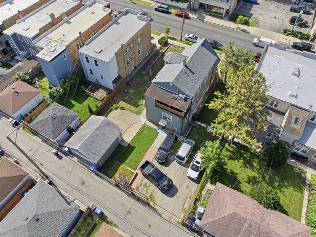 6042 W ADDISON Street, Chicago, IL 60634