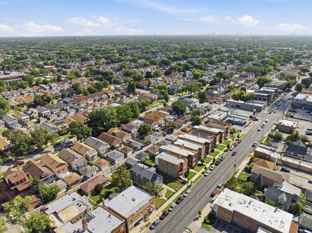 6042 W ADDISON Street, Chicago, IL 60634