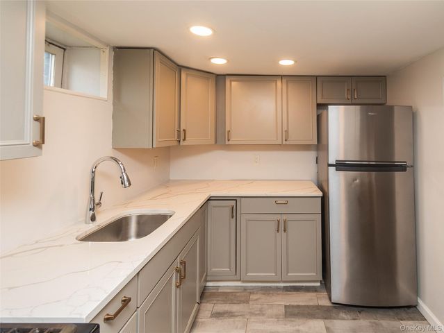 1258 North Avenue 2, Beacon, NY 12508
