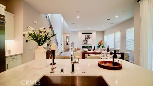 150 Edna, Lake Forest (el Toro), CA 92630