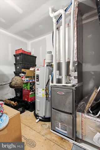 7435 SAINT PATRICK CT #6, Abbottstown, PA 17301