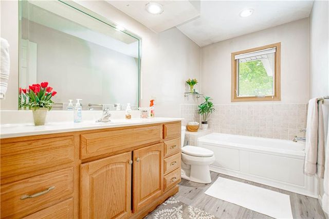 1201 SW Hopi Street, Blue Springs, MO 64015