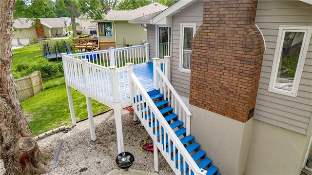 1201 SW Hopi Street, Blue Springs, MO 64015