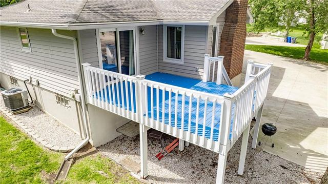 1201 SW Hopi Street, Blue Springs, MO 64015