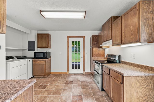 309 Colorado Circle, Ames, IA 50014