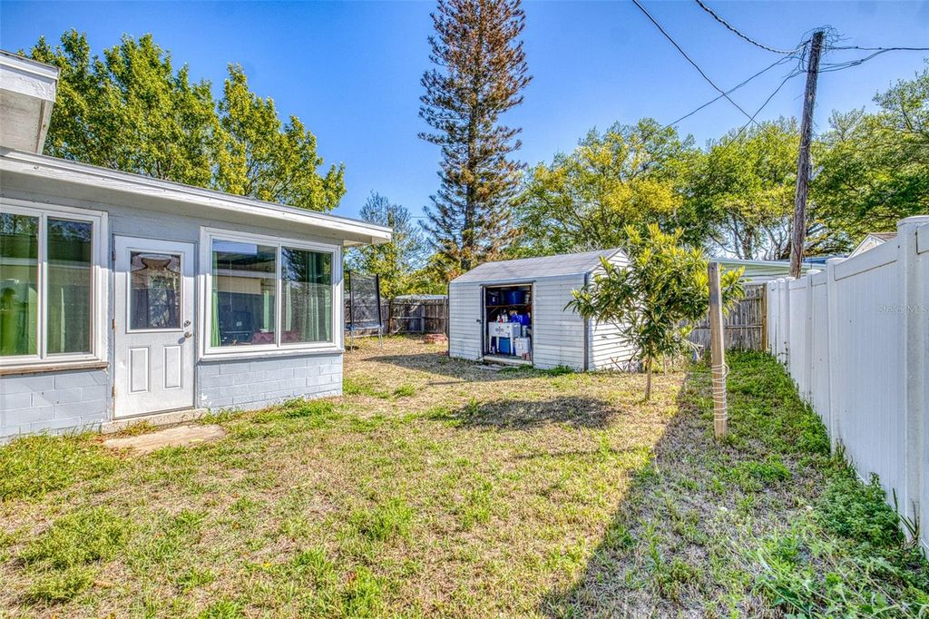 Image 16 of property listing at 2821 OAK LEA DRIVE, South Daytona, FL 32119