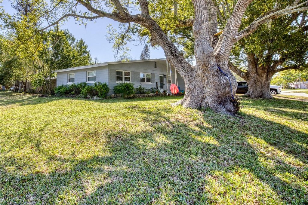 Image 21 of property listing at 2821 OAK LEA DRIVE, South Daytona, FL 32119