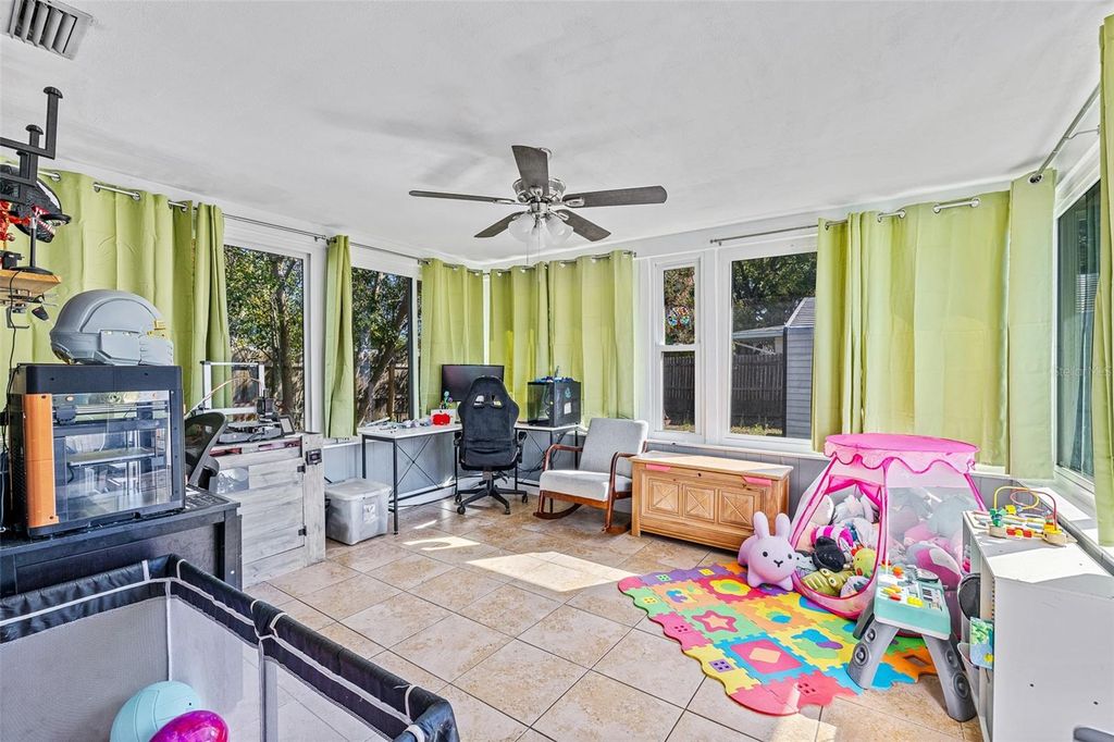 Image 8 of property listing at 2821 OAK LEA DRIVE, South Daytona, FL 32119