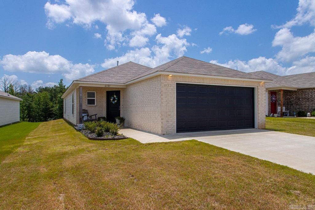 6121 Discovery Trail, Bauxite, AR 72011